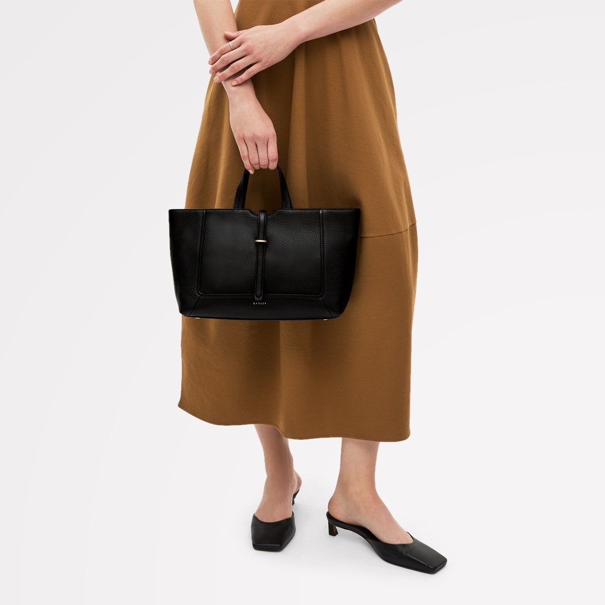 はれ Black Medium Ziptop Grab | Hazelbury Park AW25 | Radley London