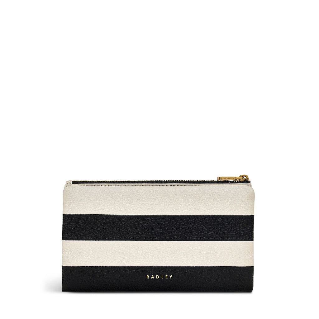 Bishops Lane Leather Large Bifold Wallet in Black - 111659