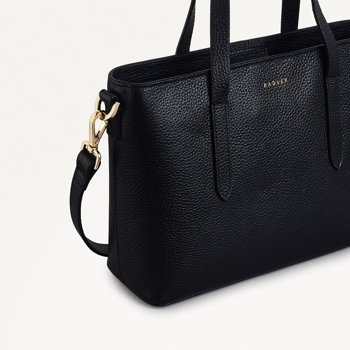 SV/K18YG ブラックトルマリakashiba Small Black Leather Multiway Bag | Silk Street AW25 | Radley