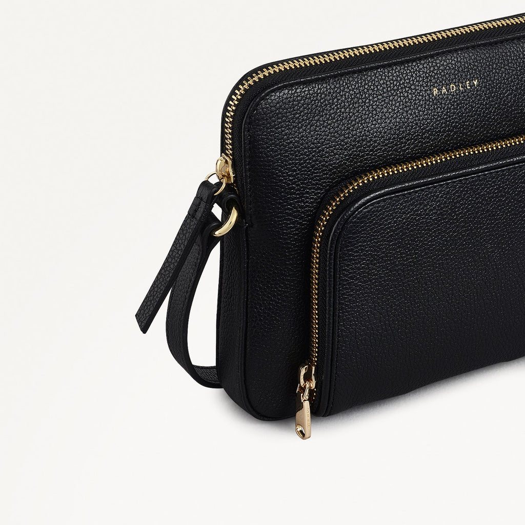 Redford Close Leather Small Ziptop Cross Body Bag in Black - 111834
