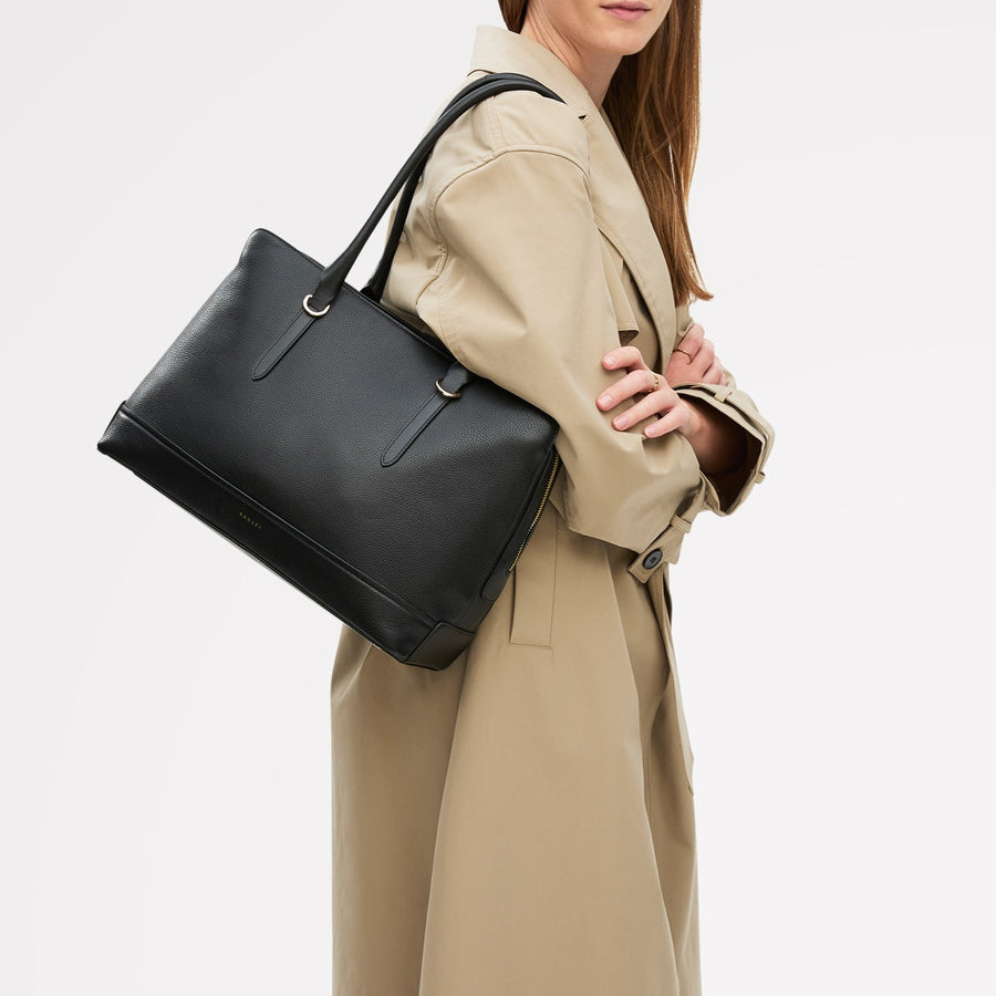 Paddington Place Leather Medium Ziptop Shoulder Bag in Black - 111885