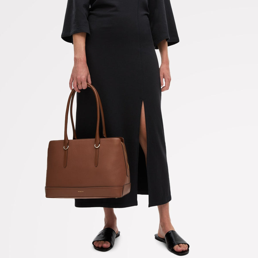 Paddington Place Leather Medium Ziptop Shoulder Bag in Indus Tan - 111886