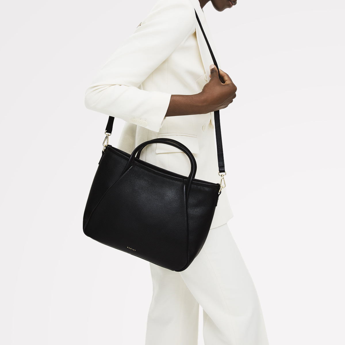 Eastney Street Leather Medium Ziptop Grab Bag in Black - 111910
