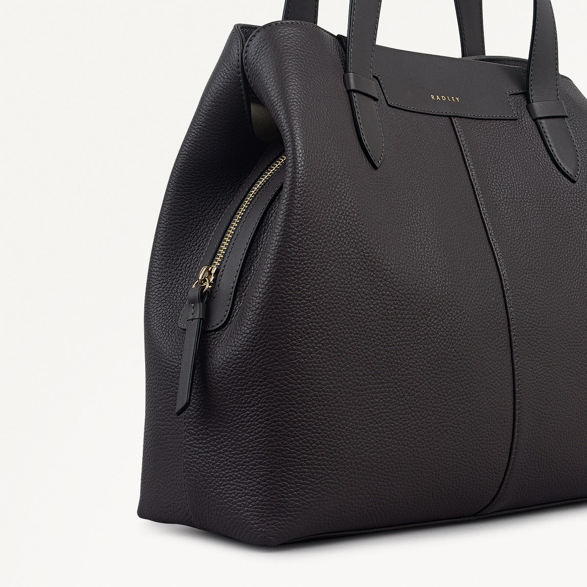 Piccardy Hill 2.0 Leather Medium Ziptop Shoulder Bag in Thunder - 111933