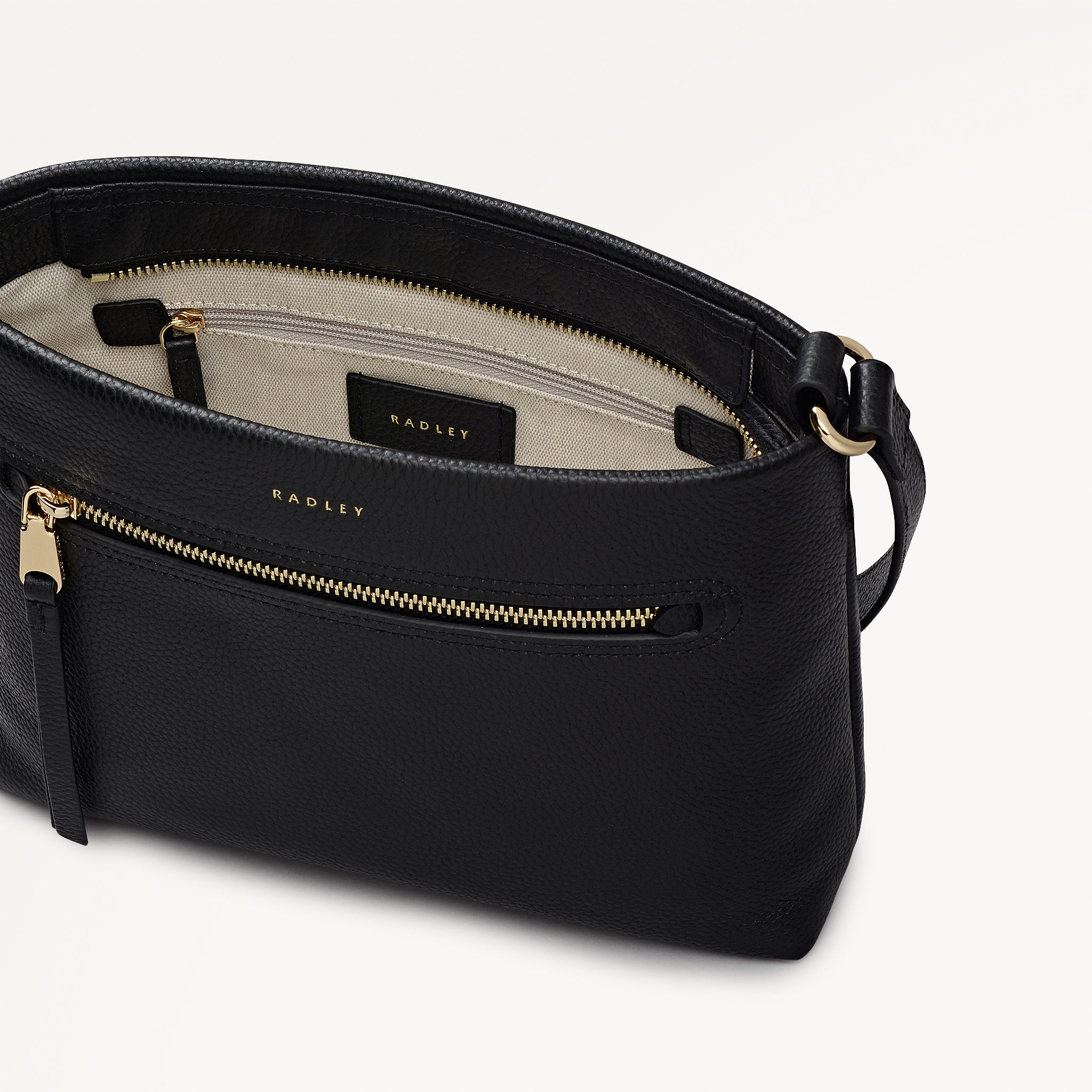 Black Small Ziptop Cross Body | Pickwick AW25 | Radley London