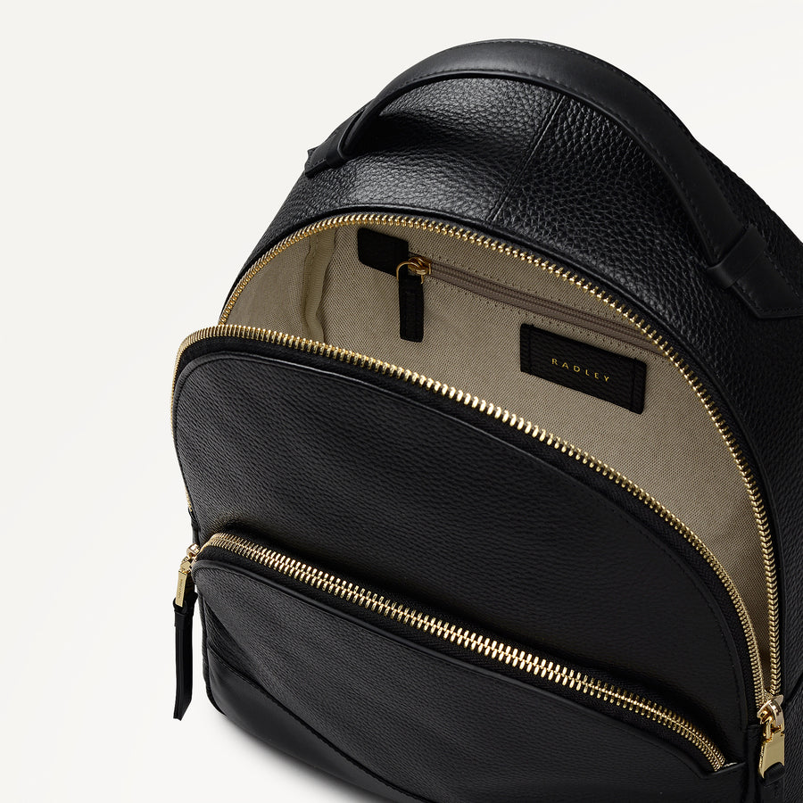 Dallington Leather Medium Zip Around Backpack in Black - 111954