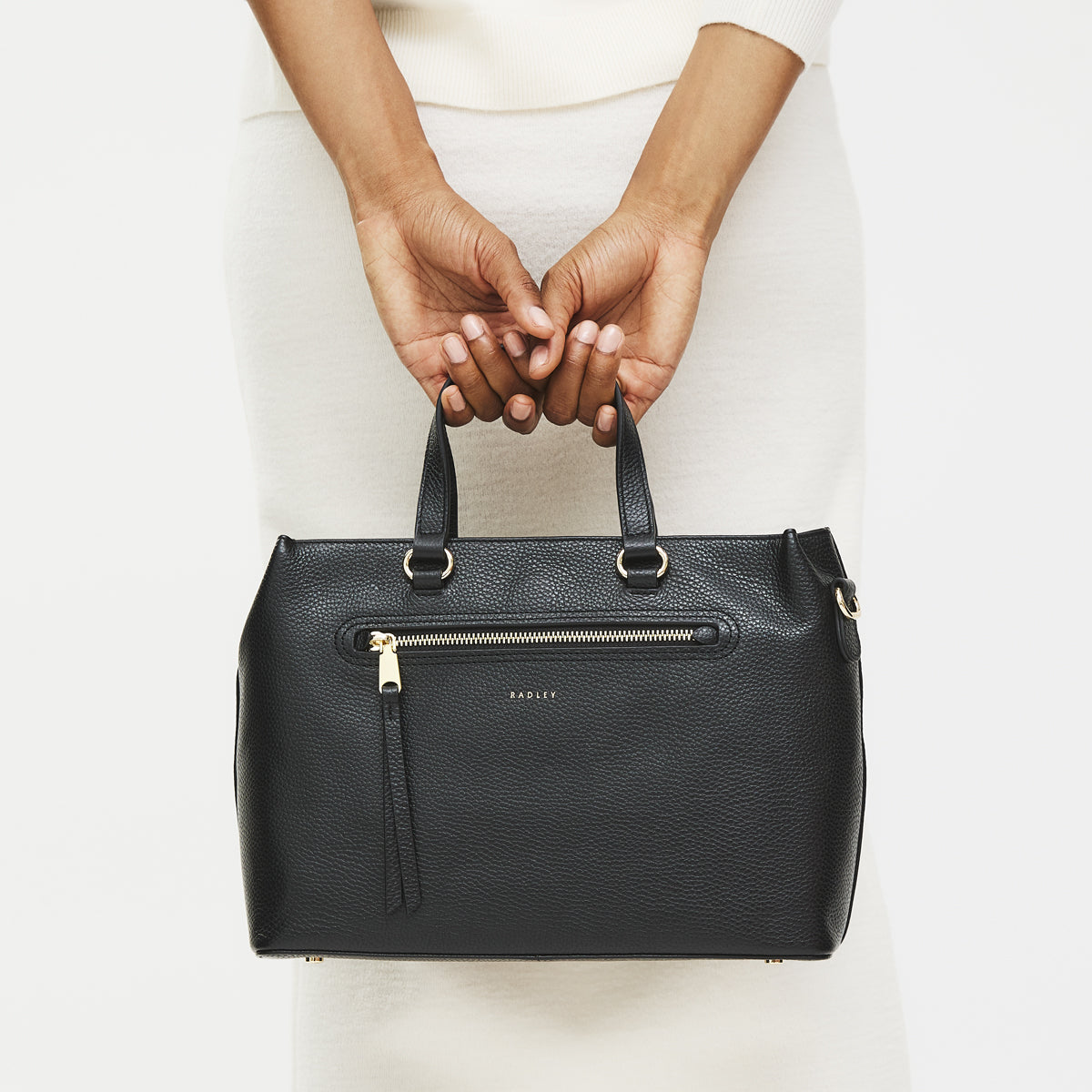 Pickwick Leather Medium Ziptop Satchel Bag in Black - 111956