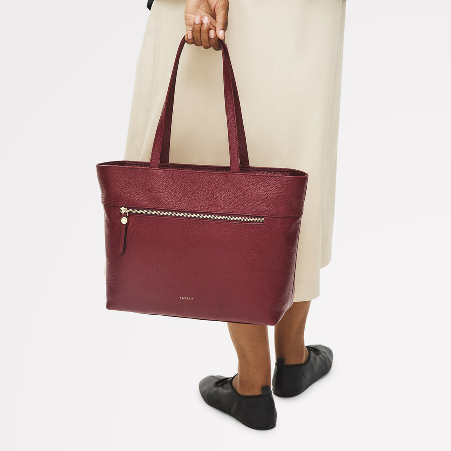 Fountain Road Leather Medium Ziptop Tote Bag in Merlot - 111966