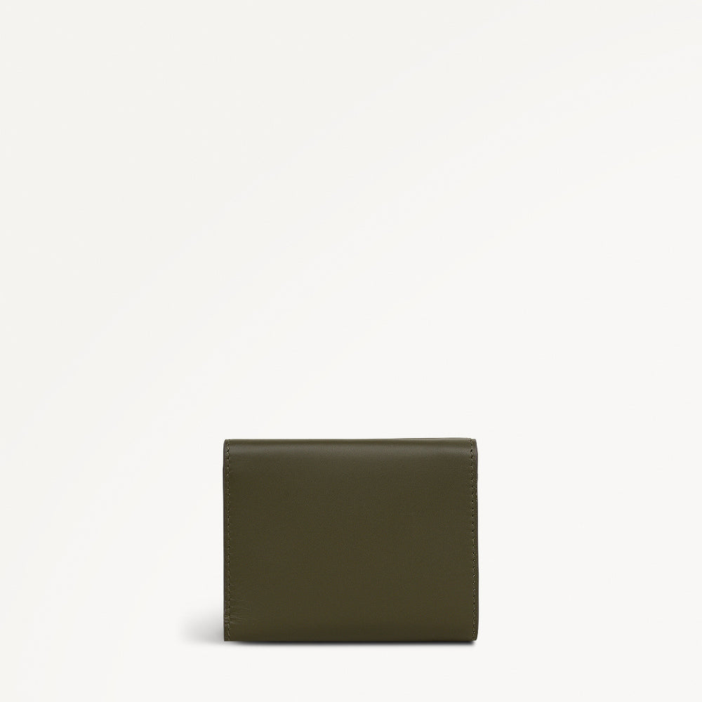 Pockets Leather Small Trifold Wallet in Pine Needle - 112066