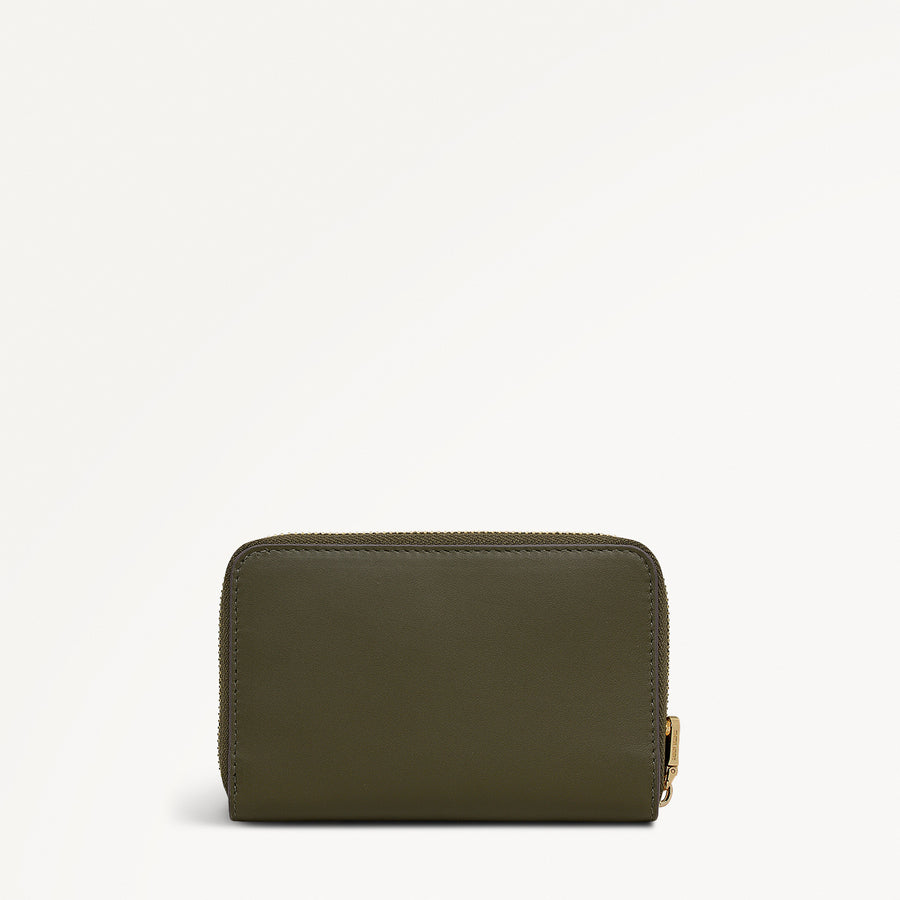 Pockets Leather Medium Zip Around Wallet in Pine Needle - 112067