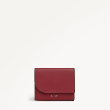 Pockets Leather Small Trifold Wallet in Carmine - 112068