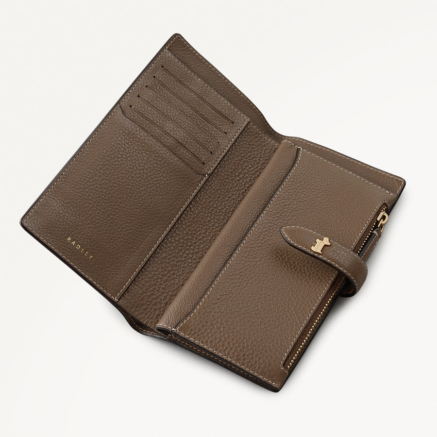 Willis Street Leather Large Bifold Wallet in Coffee - 112072