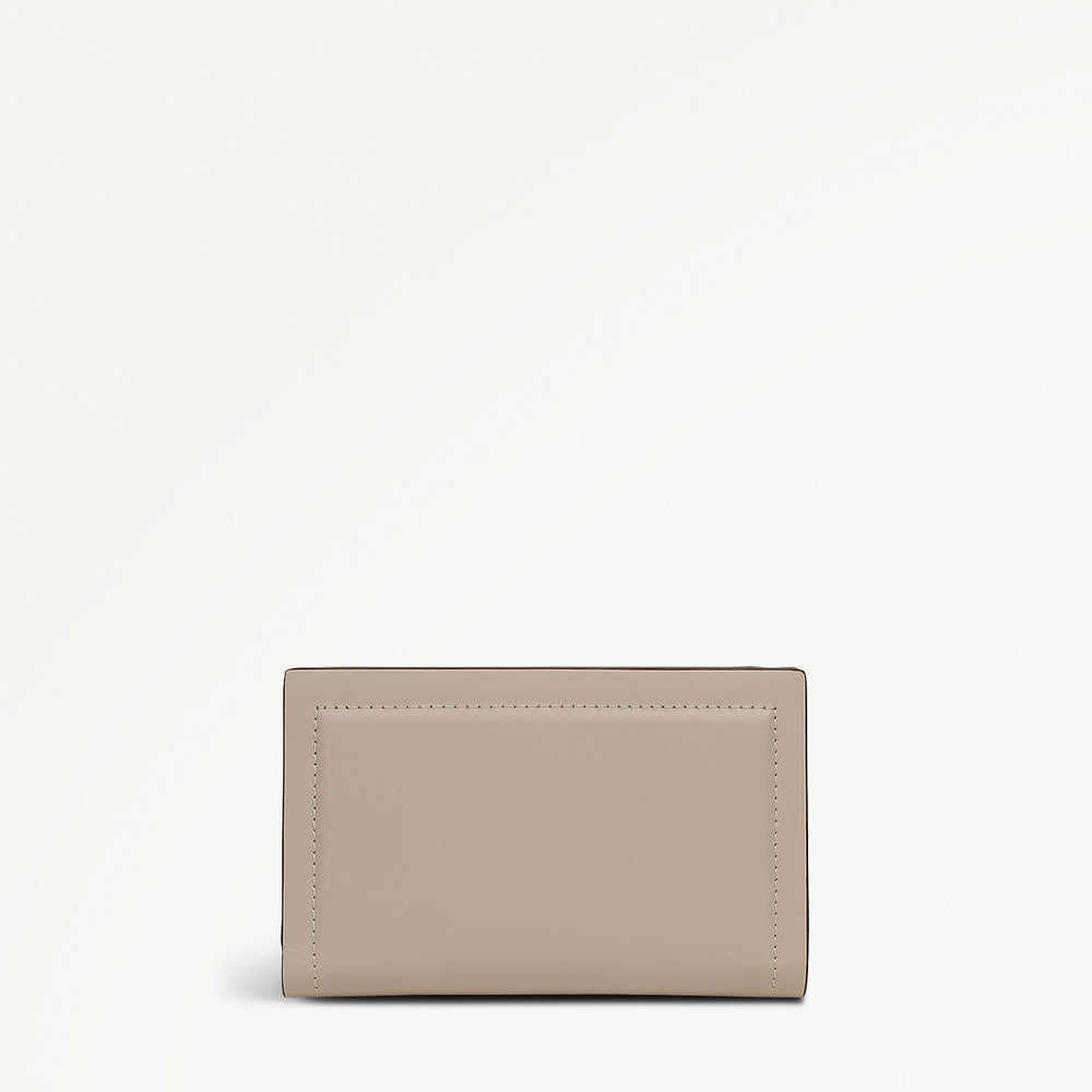Heritage Lane Leather Medium Bifold Wallet in Porcini - 112081