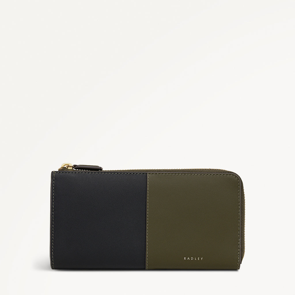 Chilworth Street Leather Large Zip Around Wallet in Black - 112095
