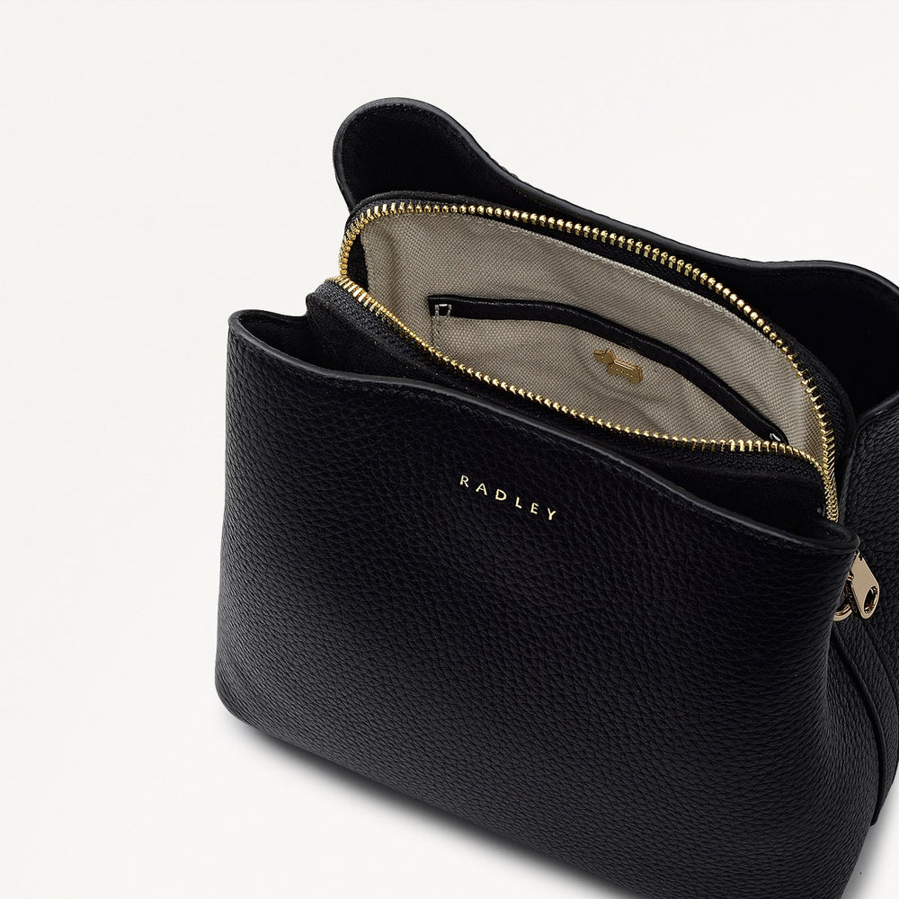 Dukes Place Leather Small Compartment Cross Body Bag in Black - 112134