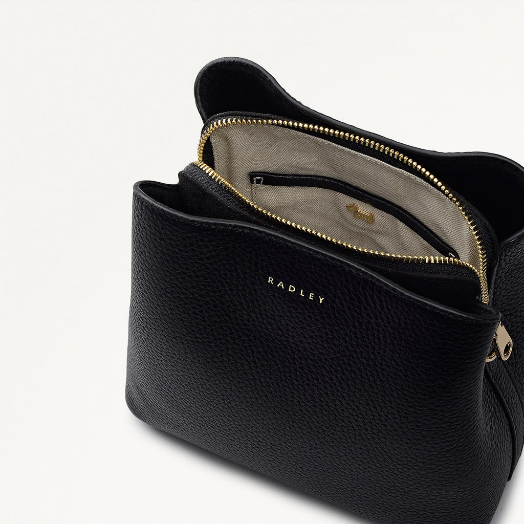 Dukes Place Leather Small Compartment Cross Body Bag in Black - 112134