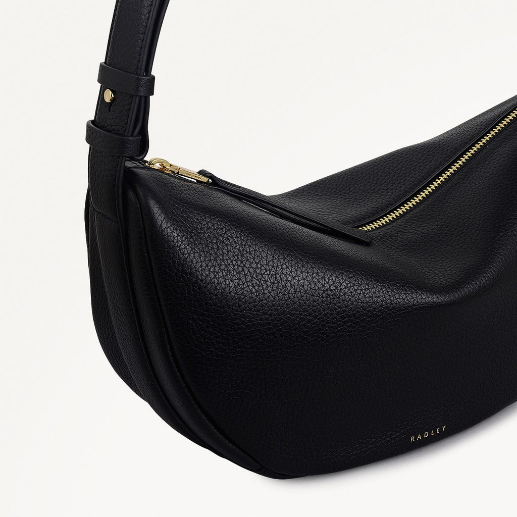 Dukes Place Leather Medium Ziptop Sling Bag in Black - 112135