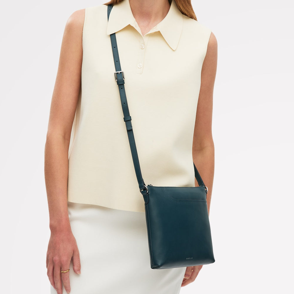 Pockets Leather Small Ziptop NS Cross Body Bag in Teal - 112138
