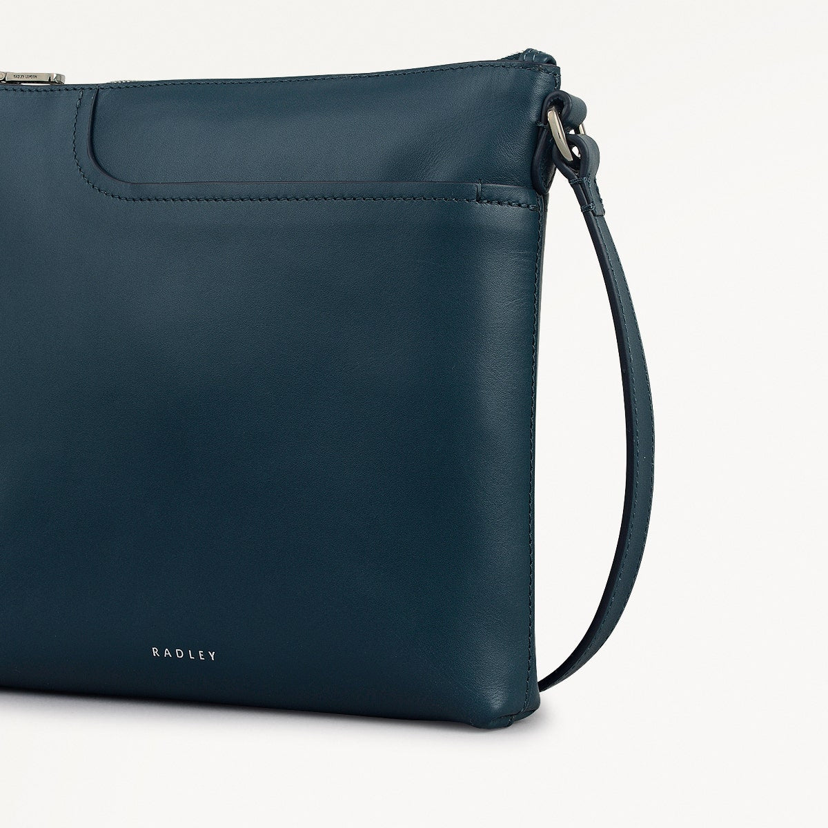 【新品•未使用】A&S / Fr-tk back pocket PT Teal Small Ziptop Ns Cross Body | Pockets AW25 | Radley London