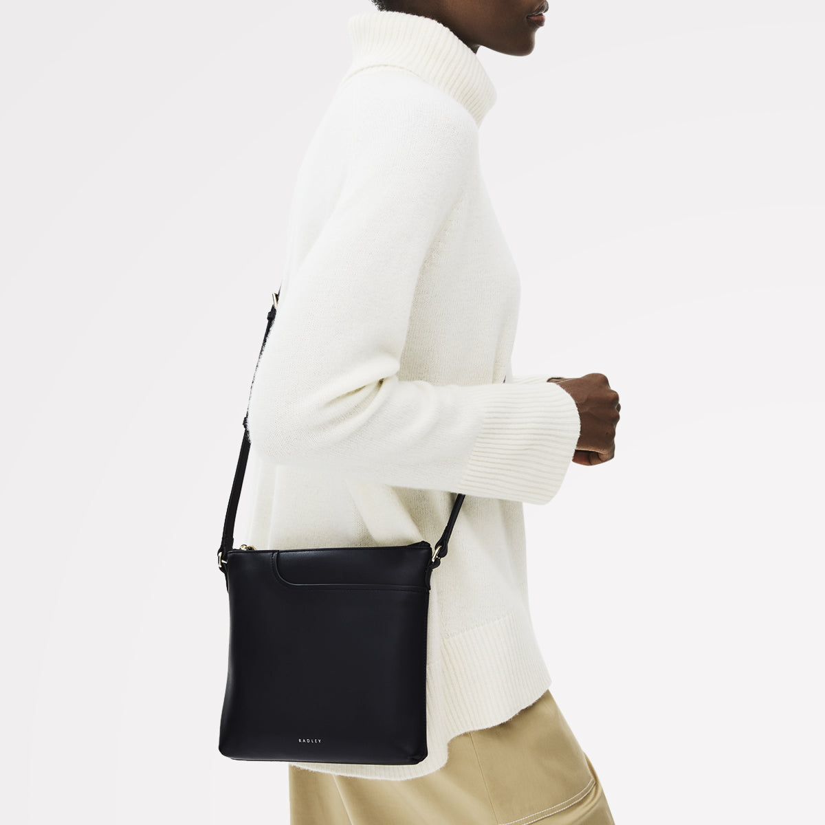 Black Small Ziptop NS Cross Body | Pockets AW25 | Radley London