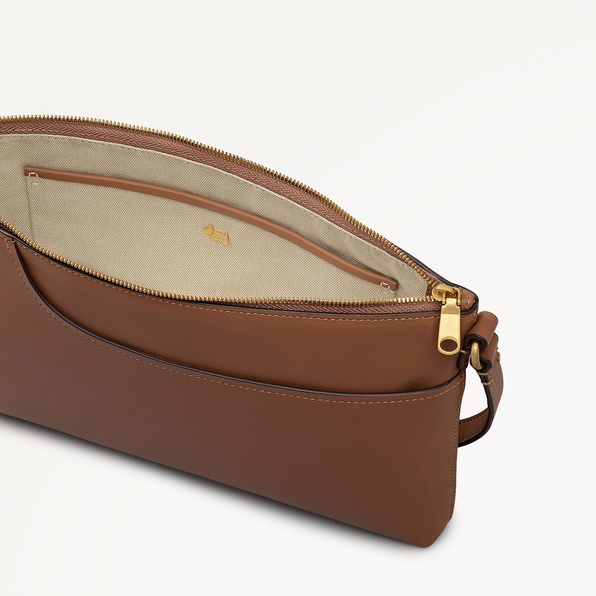 Saddle Medium Ziptop EW Cross Body | Pockets AW25 | Radley London