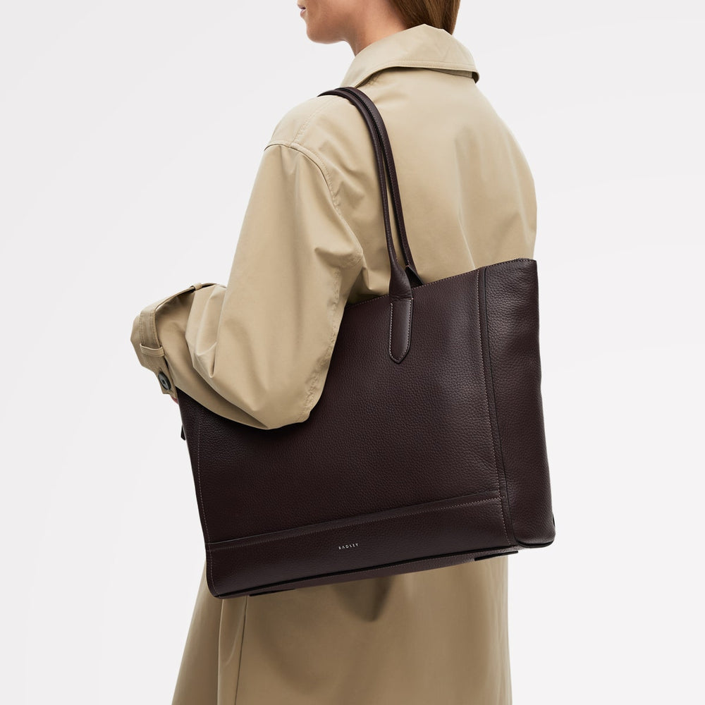 Oak Street Leather Medium Ziptop Tote Bag in Dark Oak - 112159