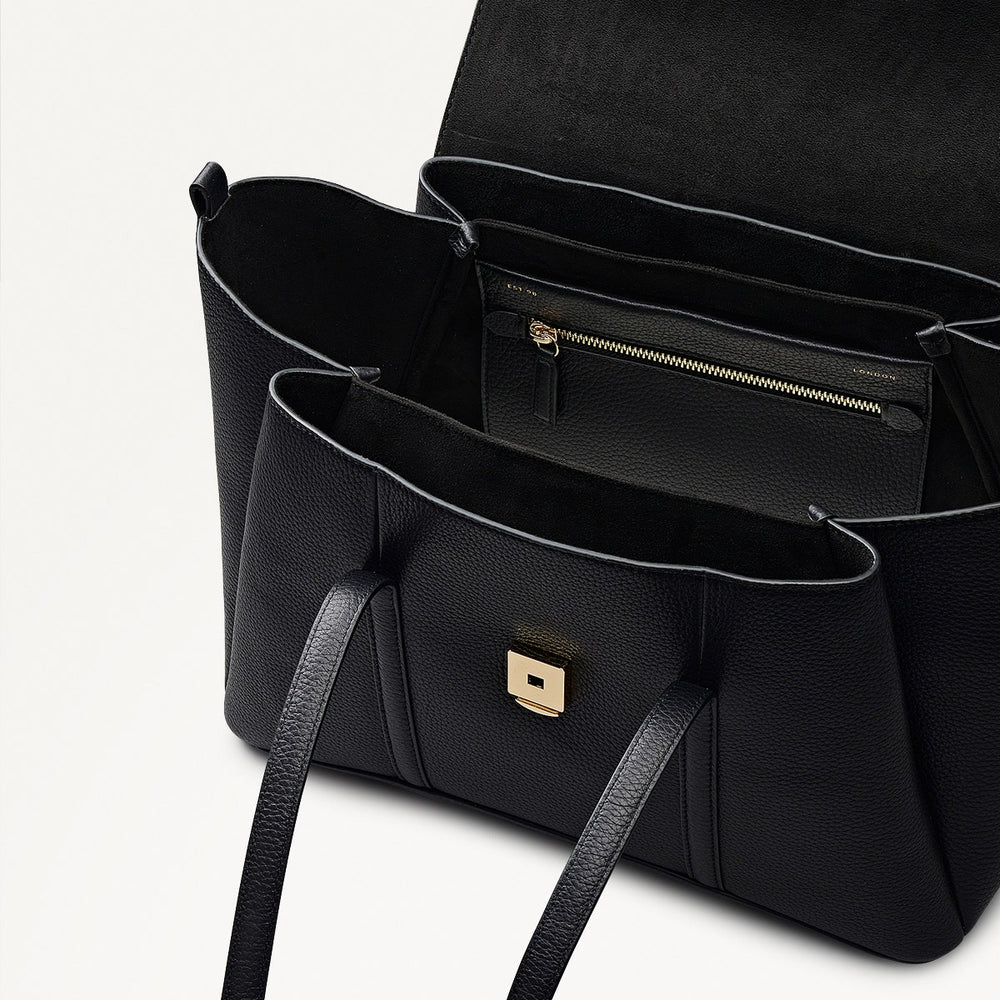 The Chancery Leather Medium Flapover Shoulder Bag in Black - 112164