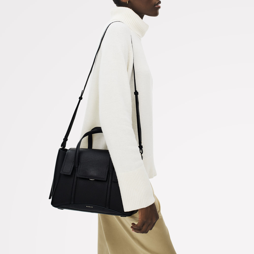 The Chancery Leather Medium Flapover Satchel Bag in Black - 112165