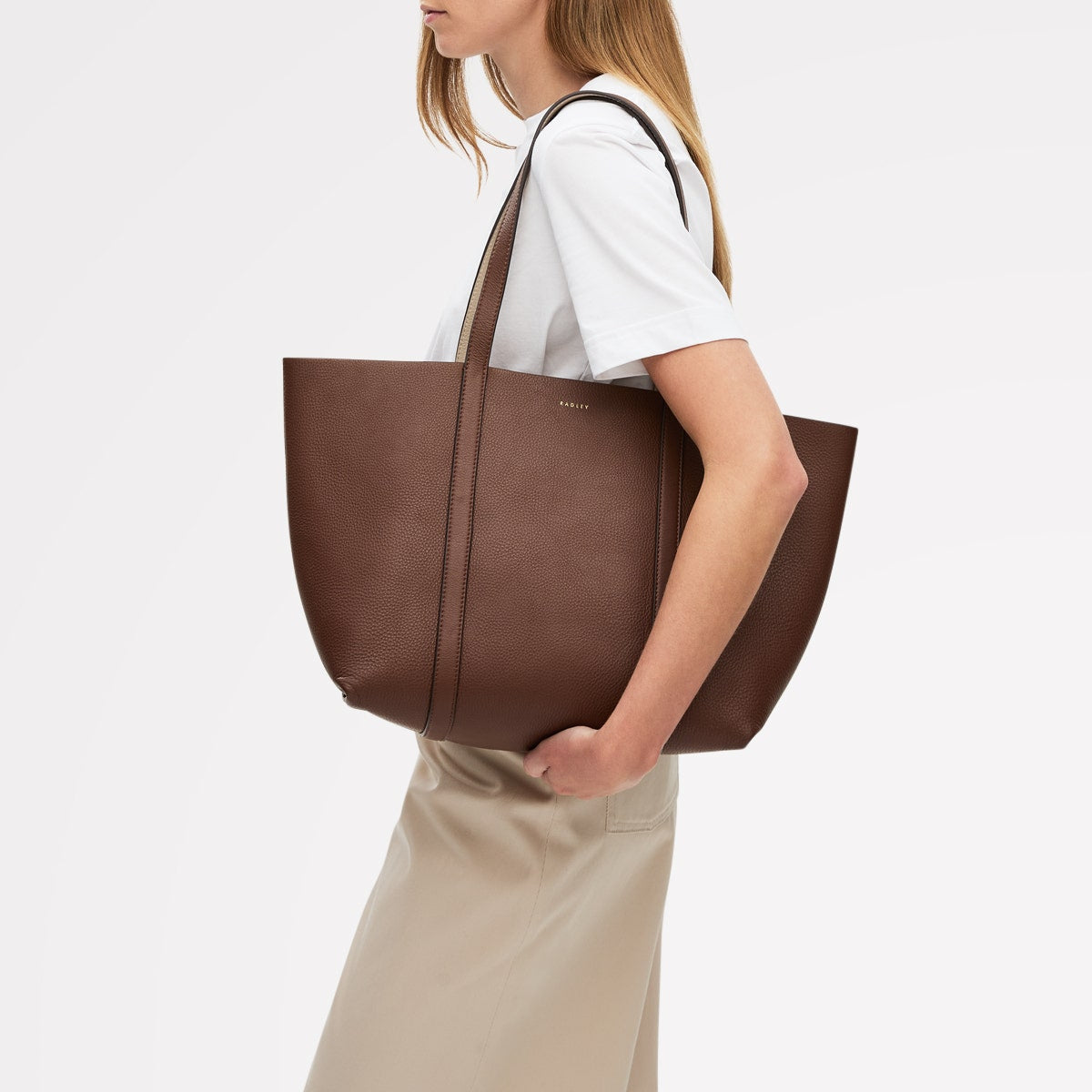 Chocolate Large Open Top Tote | Hanbury Row AW25 | Radley London