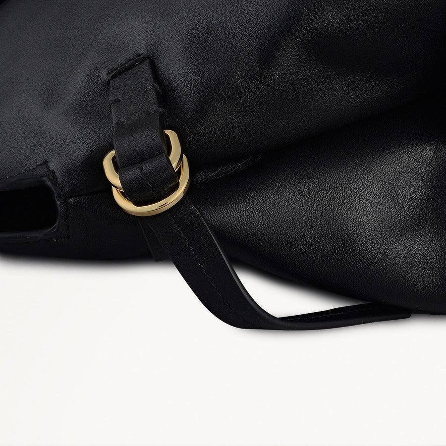 Fleet Street Medium Flapover Shoulder Bag in Black - 112187