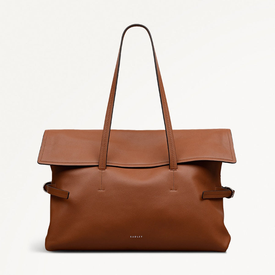 Fleet Street Medium Flapover Shoulder Bag in Toffee - 112188