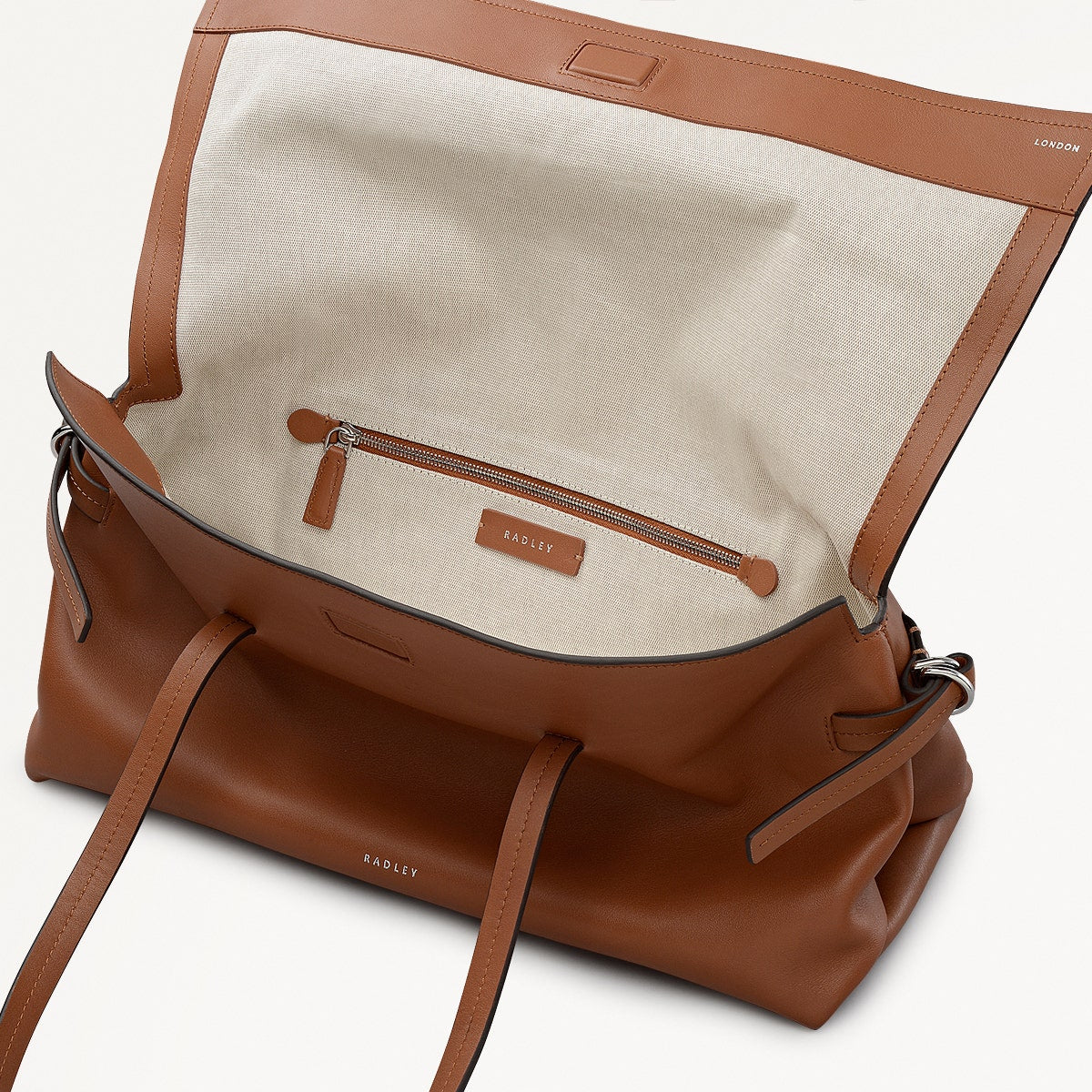 Fleet Street Medium Flapover Shoulder Bag in Toffee - 112188