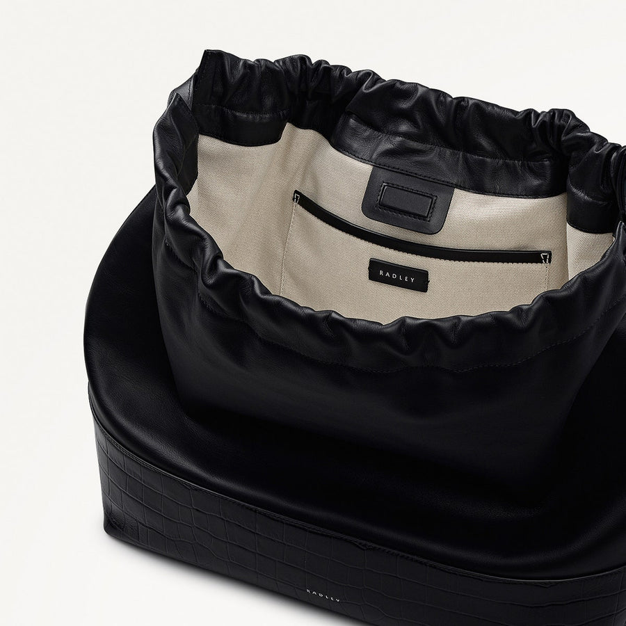 The Portobello Leather Large Drawstring Shoulder Bag in Black - 112190