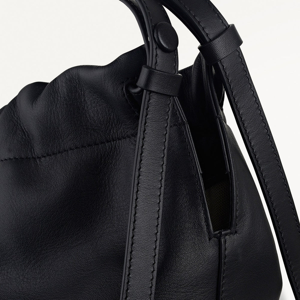 The Portobello Leather Large Drawstring Shoulder Bag in Black - 112190