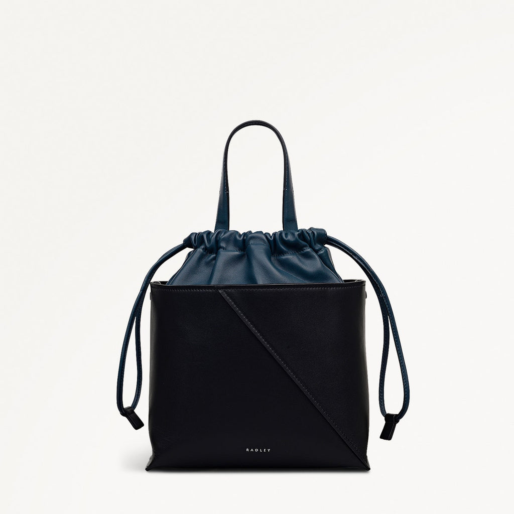 The Portobello Leather Small Drawstring Grab Bag in Black - 112192