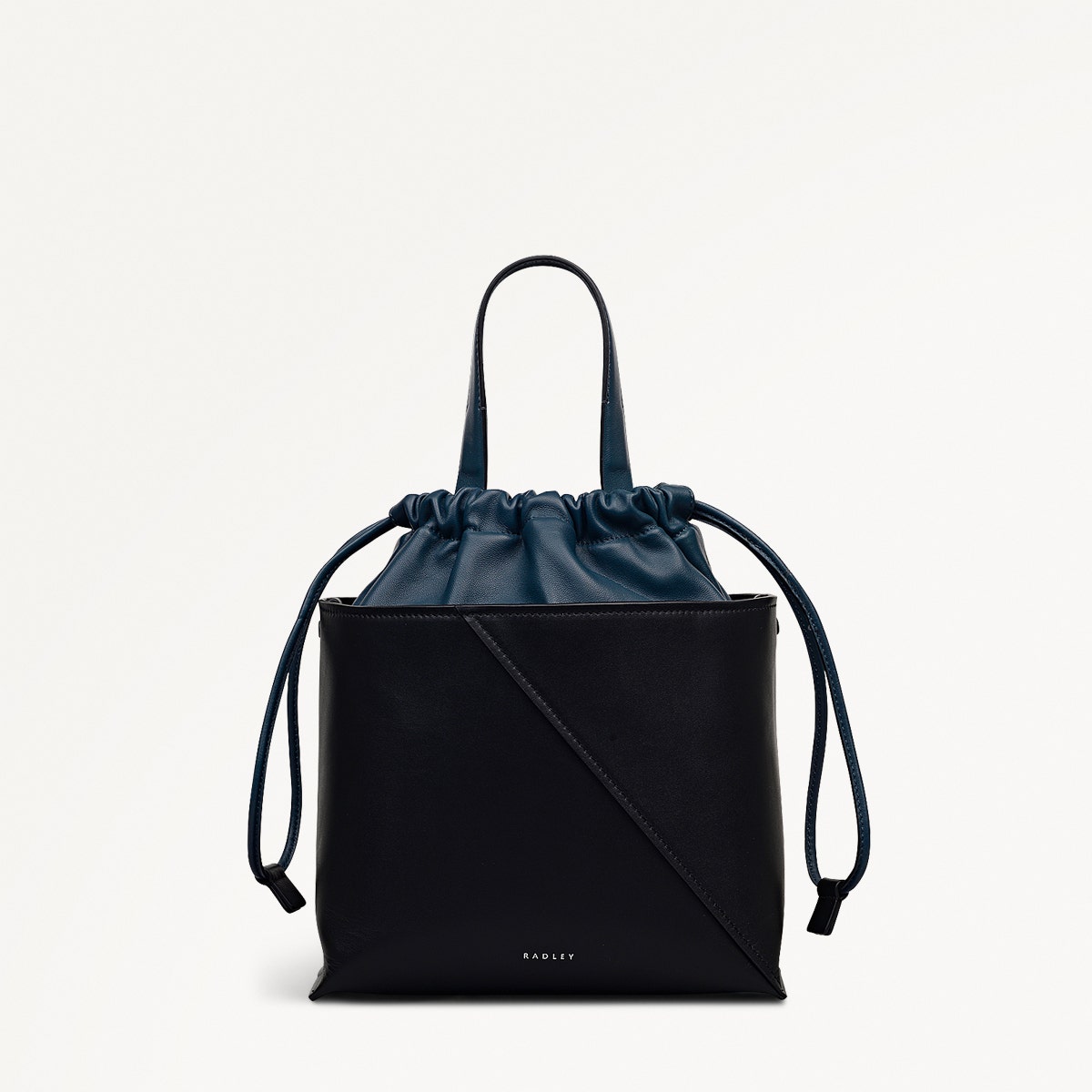 The Portobello Leather Small Drawstring Satchel Bag in Black - 112192