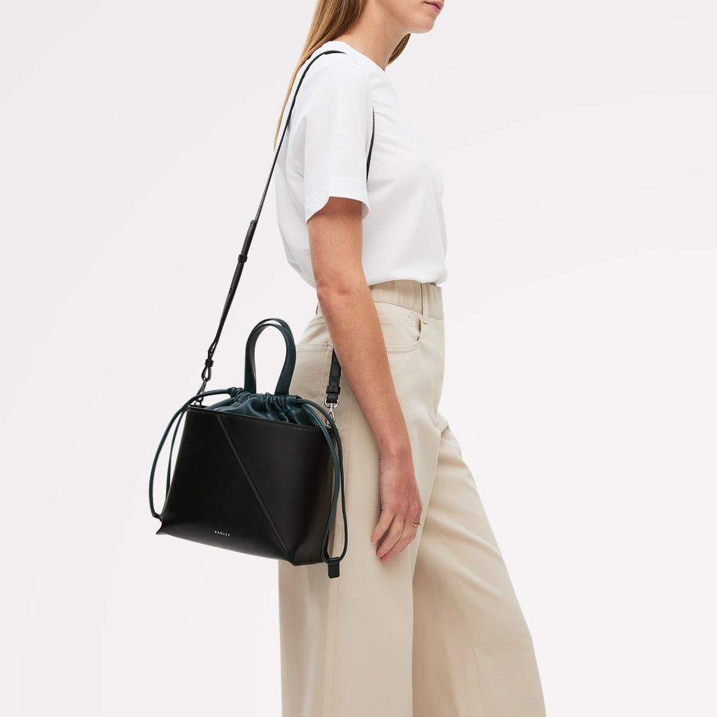 The Portobello Leather Small Drawstring Grab Bag in Black - 112192