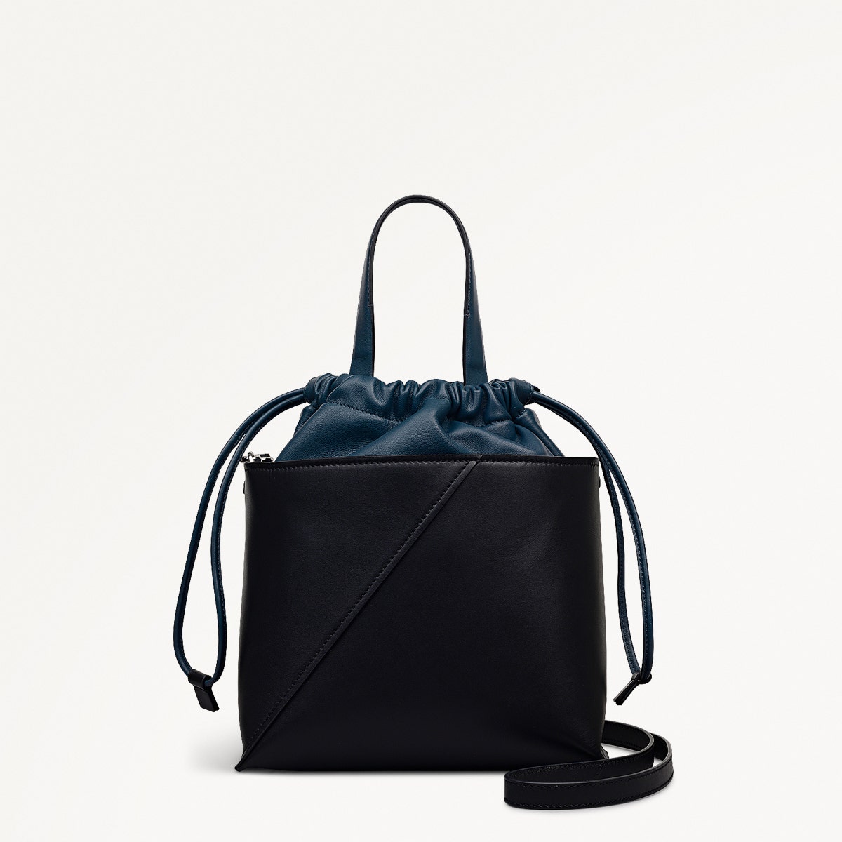 The Portobello Leather Small Drawstring Satchel Bag in Black - 112192