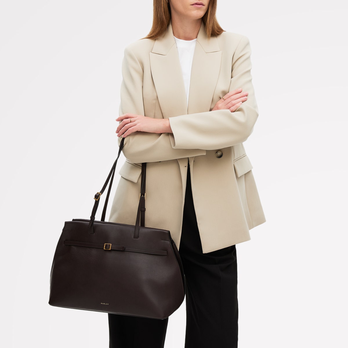 The Christina Leather Large Ziptop Shoulder Bag in Dark Oak - 112196