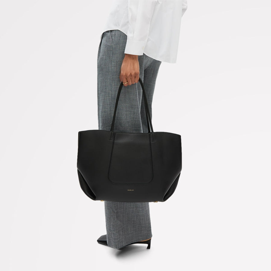 The Compton Medium Ziptop Shoulder Bag in Black - 112200