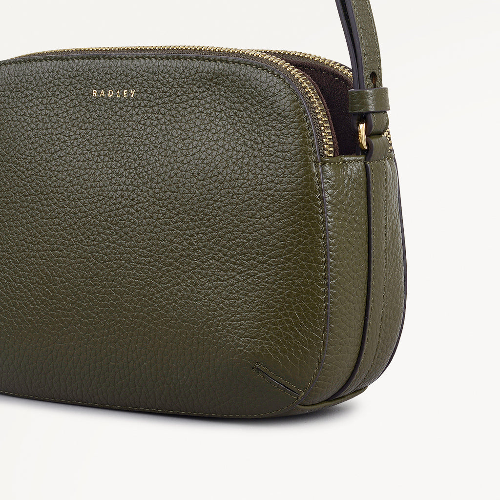 Dukes Place Leather Medium Ziptop Cross Body Bag in Pine Needle - 112228