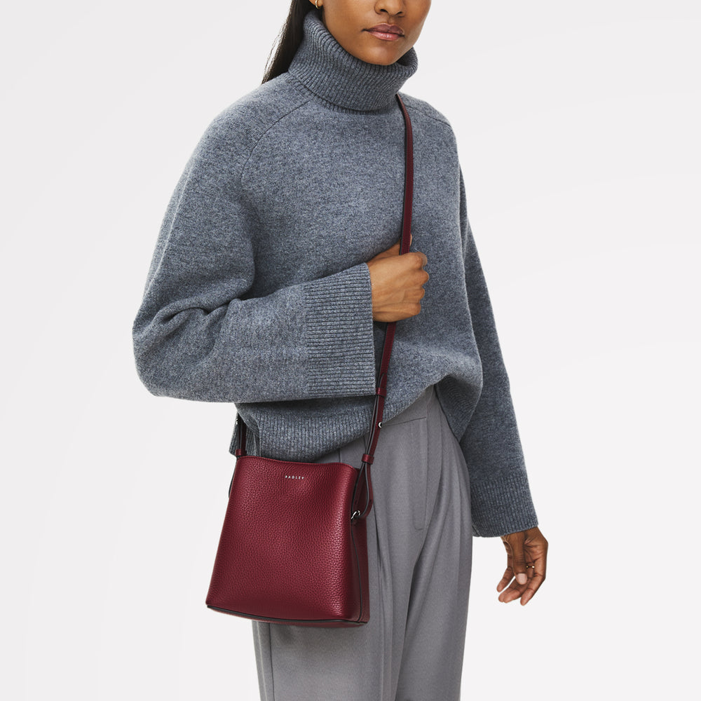 Dukes Place Leather Small Compartment Cross Body Bag in Carmine - 112233