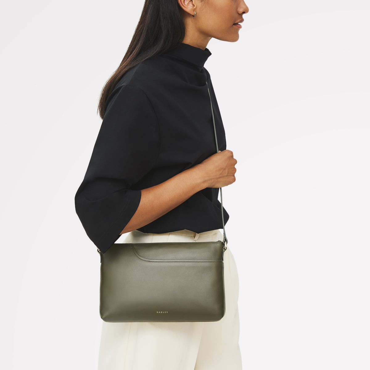 Pockets Leather Medium Ziptop Ew Cross Body Bag in Pine Needle - 112236