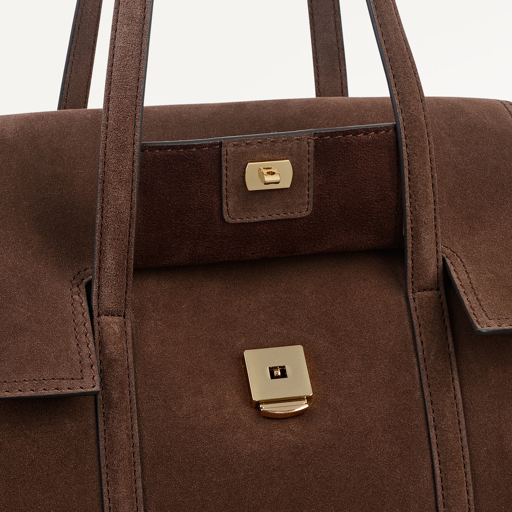 The Chancery Leather Medium Flapover Shoulder Bag in Coffee - 112252