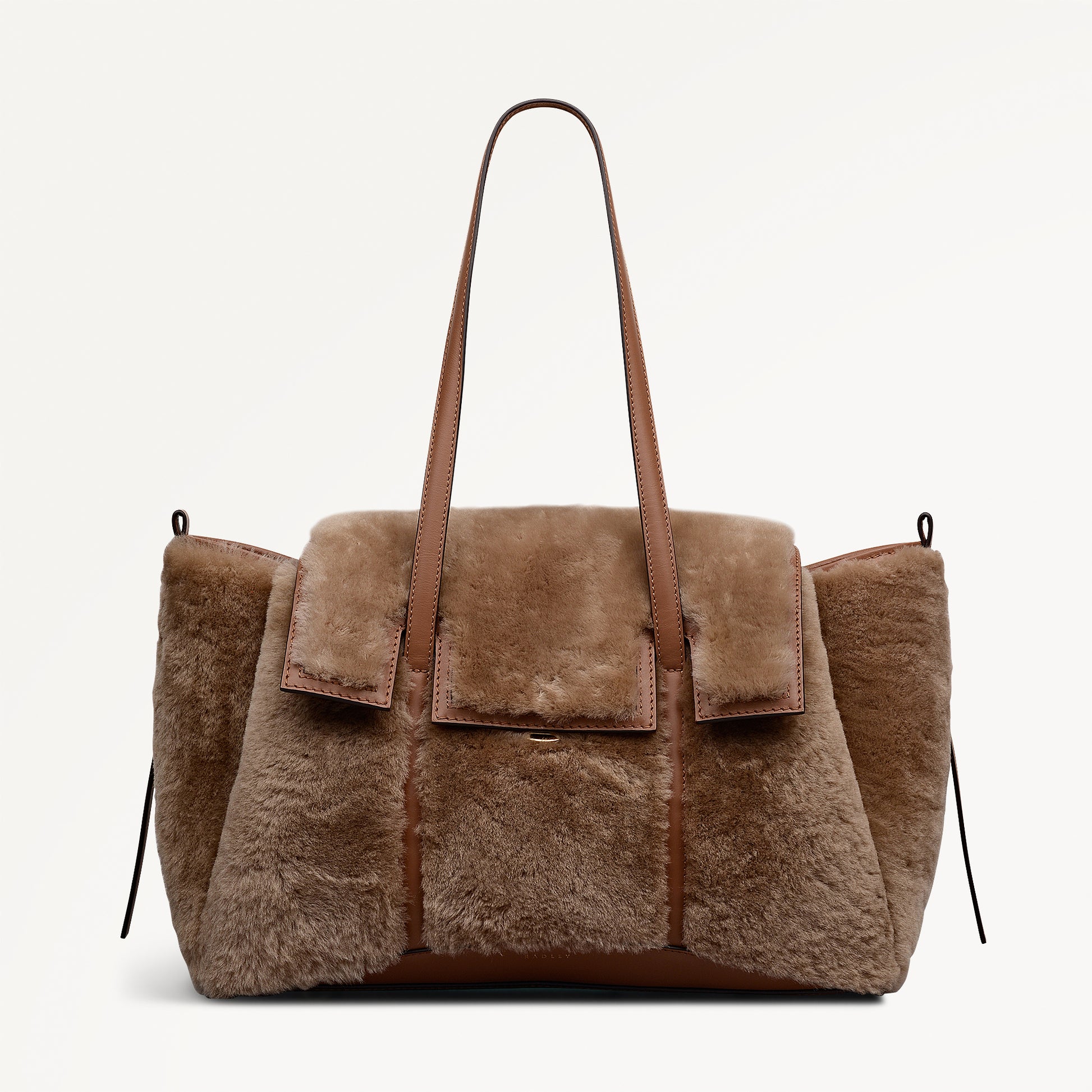The Chancery Leather Medium Flapover Shoulder Bag in Saddle - 112255