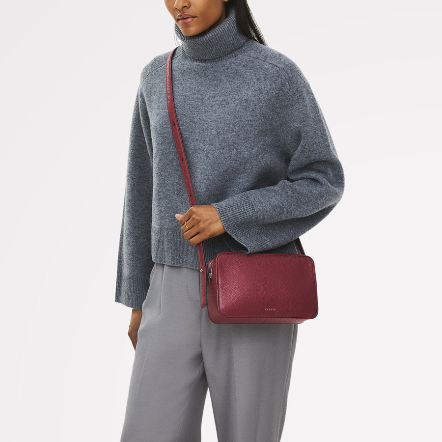 Duchess Close Leather Small Ziptop Cross Body Bag in Carmine - 112259