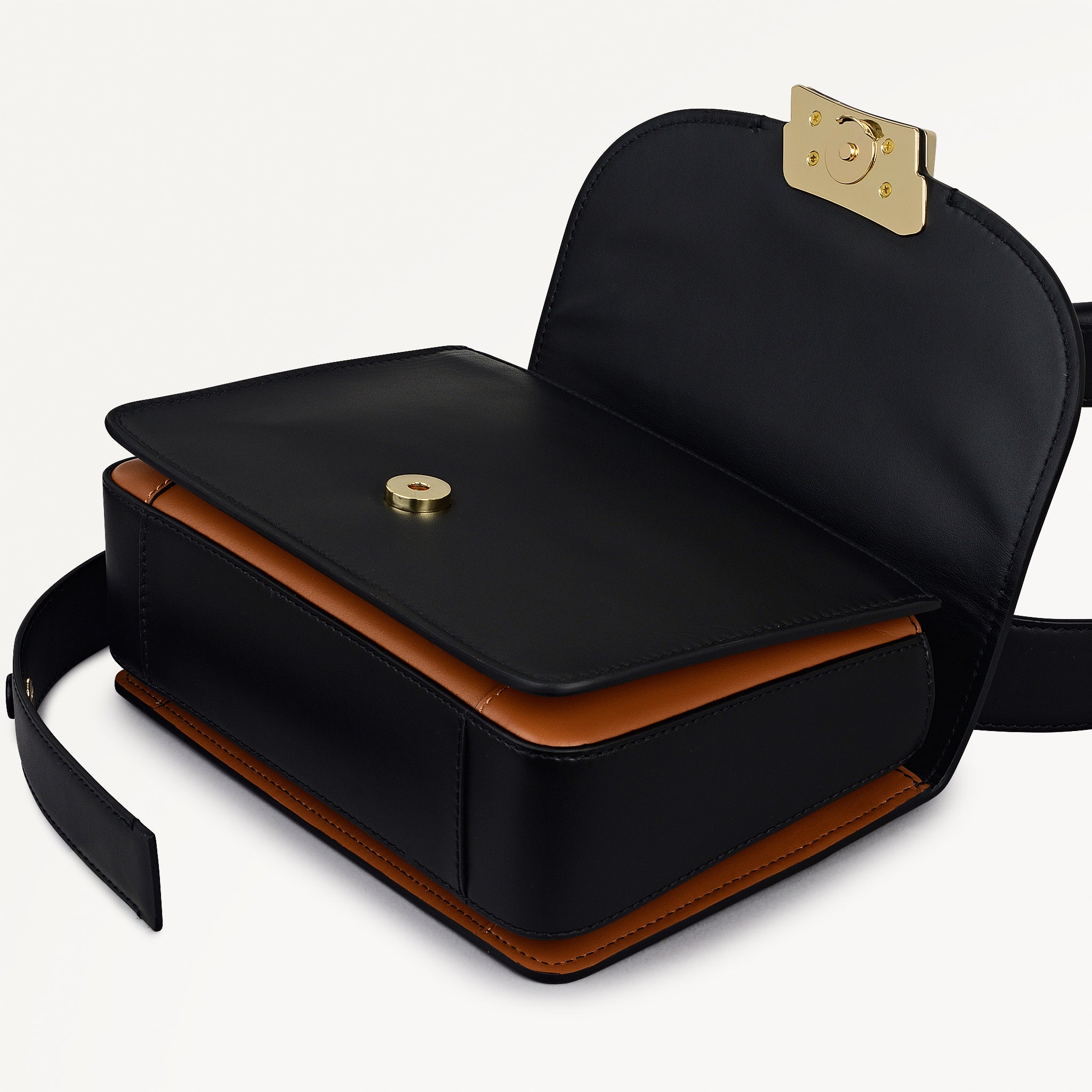 Black Small Flapover Shoulder | The Belsize AW25 | Radley London