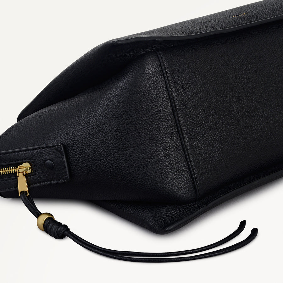 The Romilly Leather Large Ziptop Grab Bag in Black - 112269