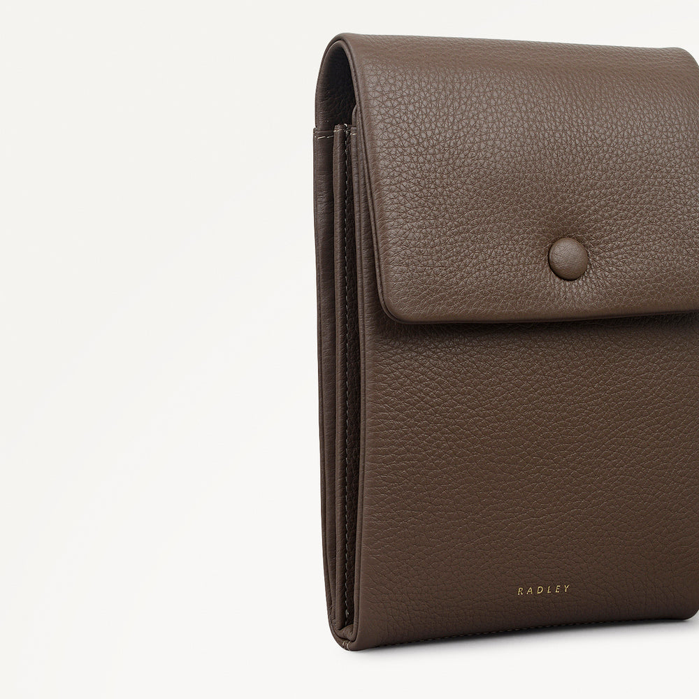 Mallow Street Leather Medium Phone Cross Body Bag in Coffee - 112291