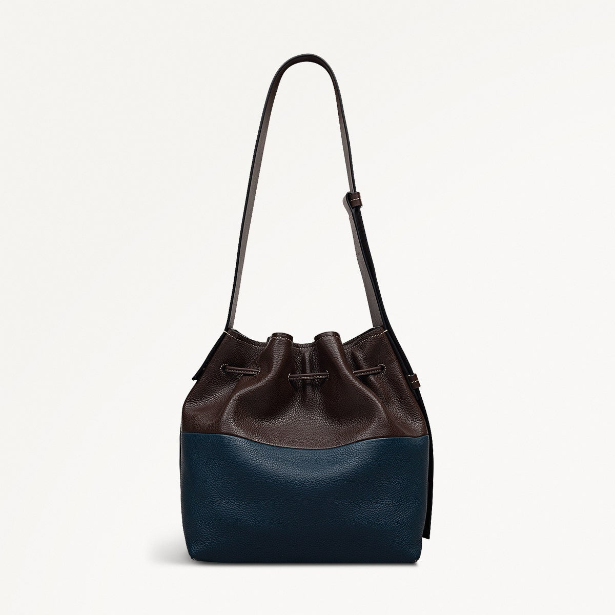 York Mews Leather Medium Drawstring Shoulder Bag in Dark Oak - 112362
